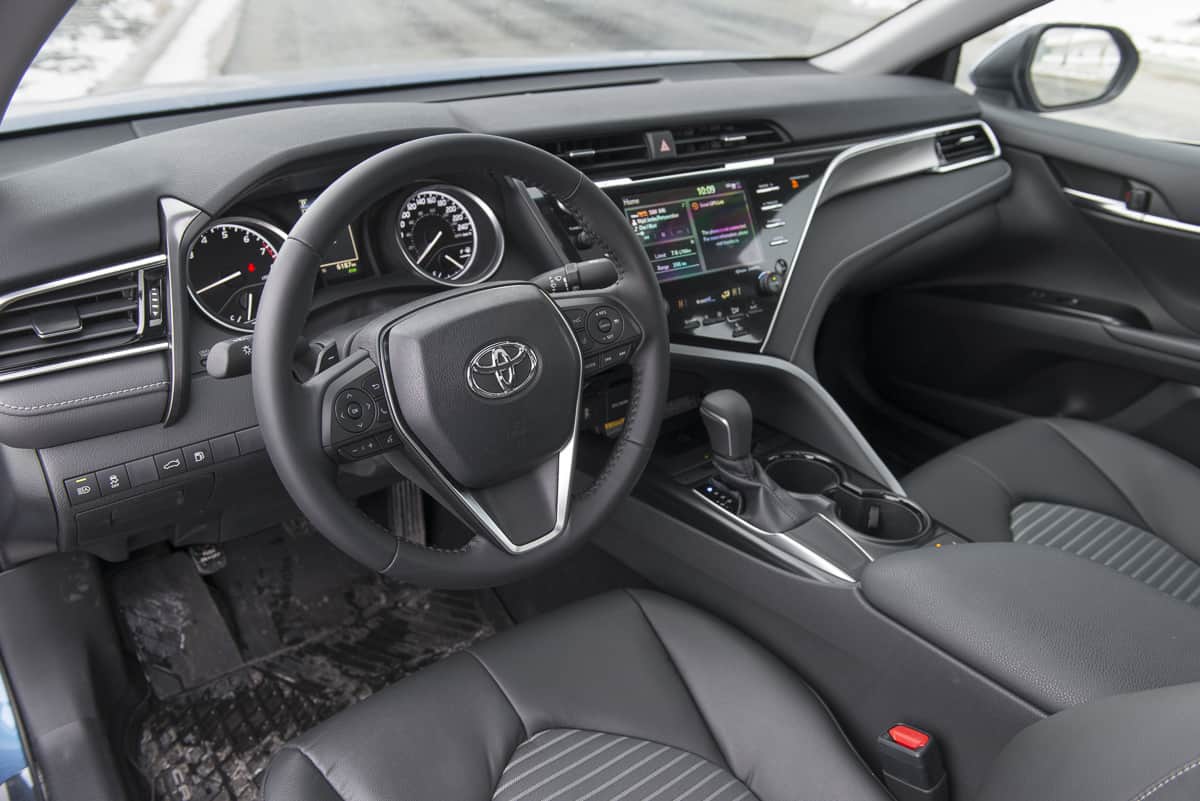 2018 Toyota Camry Hybrid Se Review