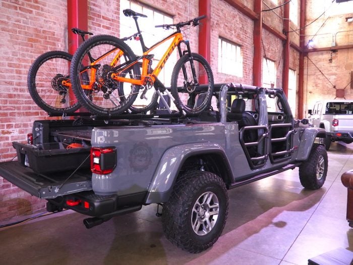 jeep gladiator dirt bike rack