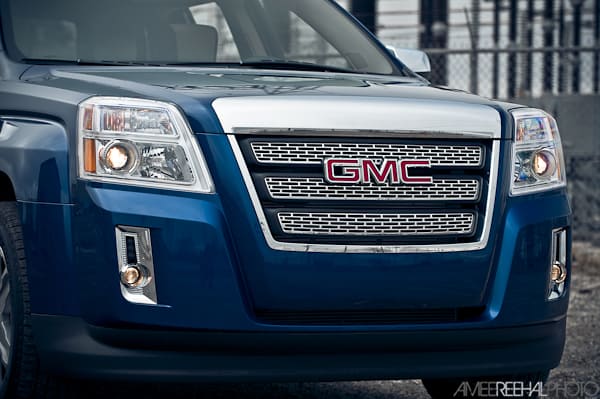 2010 GMC Terrain front grill