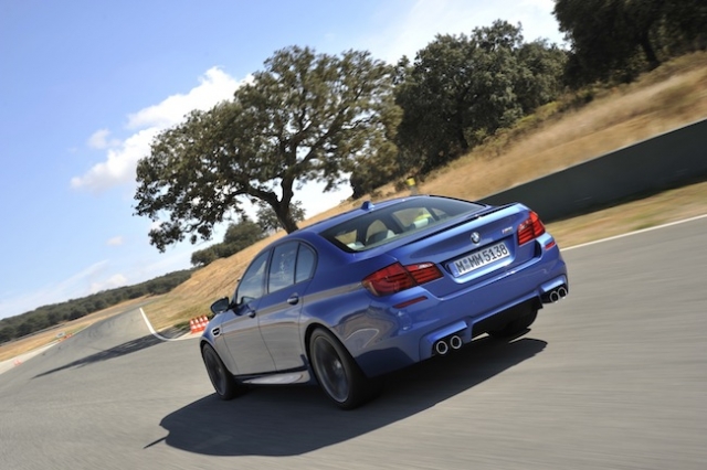 2013 BMW M5 Review