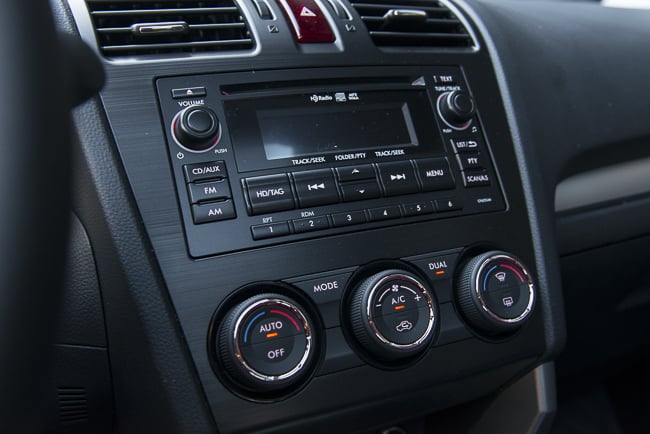 2014-Subaru-Forester-interior