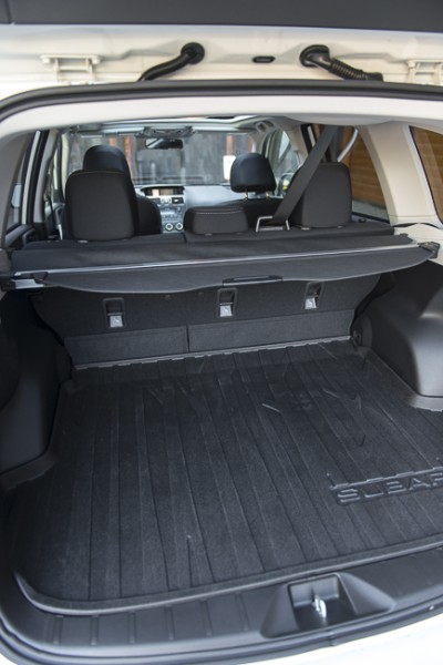 2014 Subaru Forester interior rear trunk
