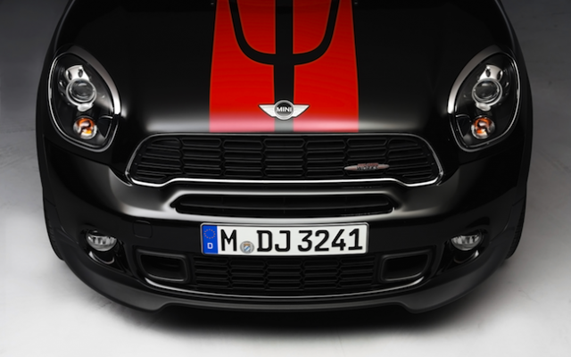 2013 MINI John Cooper Works Countryman All4 vs. 2013 MINI WRC