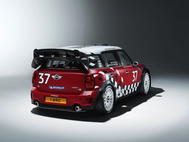 2013 MINI John Cooper Works Countryman All4 vs. 2013 MINI WRC