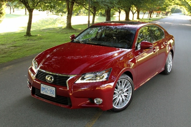 2013-Lexus-GS450H-front