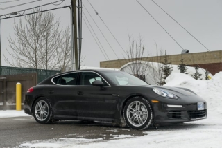 2014-Porsche-Panamera-4S-13
