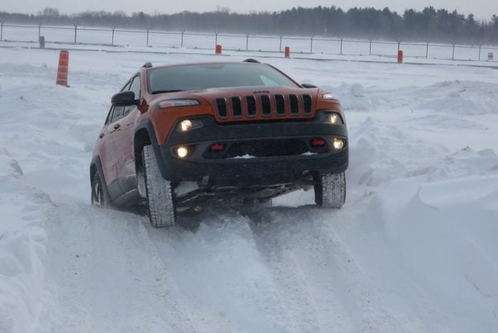 2015 fca canada winter driving_pw-016
