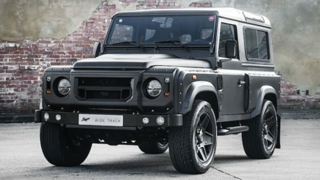 Land-Rover-Defender-Flying-Huntsman-105-Longnose-3 Flying Huntsman 105 Longnose