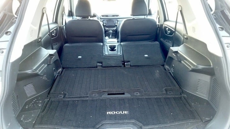 2015 Nissan Rogue SL AWD rear cargo area with all seats down and space empty