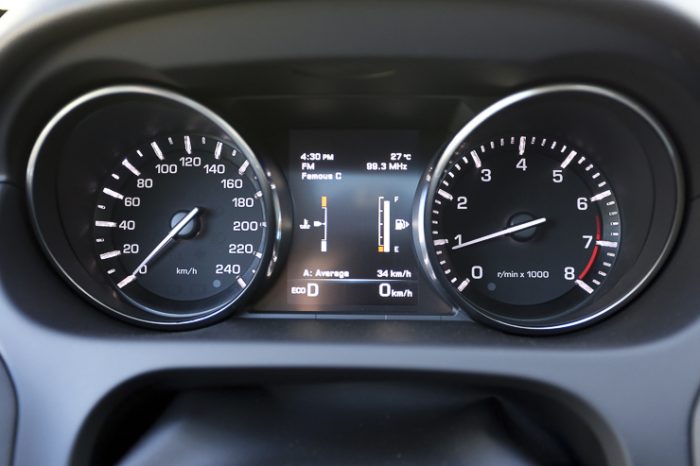 2015 Land Rover Discovery Sport gauges