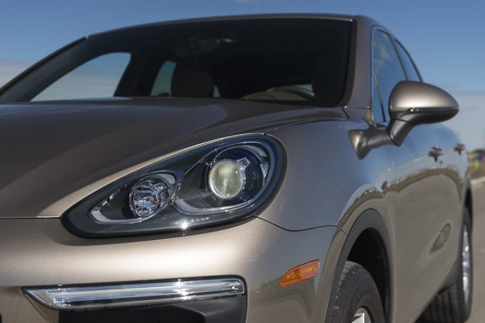 2015 Porsche Cayenne V6 headlights