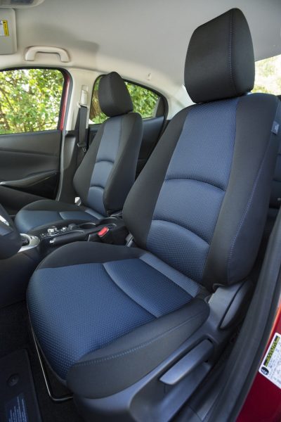 2016 toyota yaris interior seats