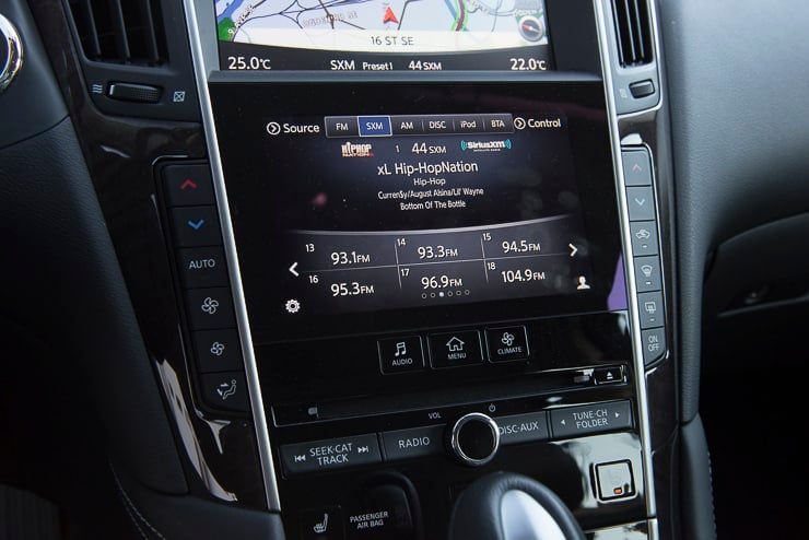 2015 Infiniti Q50 3.7 interior centre stack controls