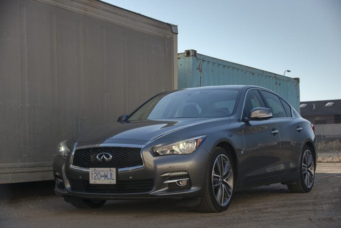 2015 Infiniti Q50 3.7 front