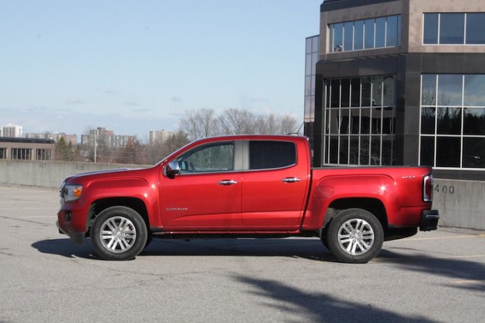 2016 GMC Canyon Diesel SLT side view