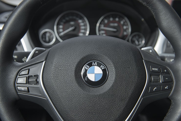 2016 BMW 328i Wagon steering wheel