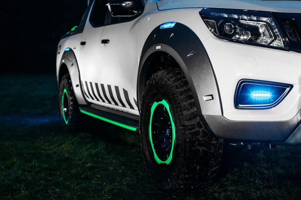 Nissan Navara EnGuard Concept Rescue Truck bluelight