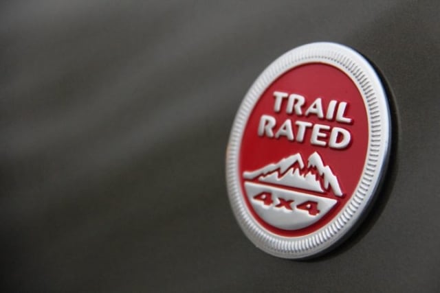 2016 jeep cherokee trailhawk trail rated