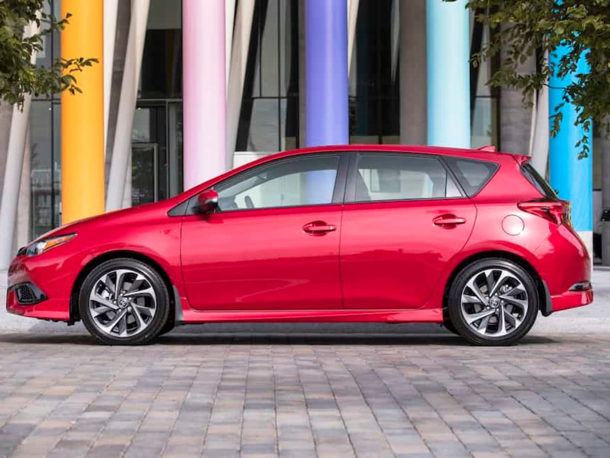 2017 Toyota Corolla iM side view