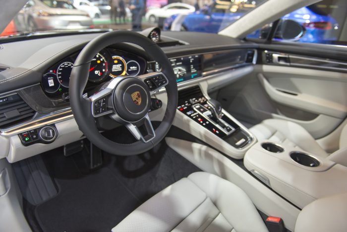 2017 porsche panamera turbo interior