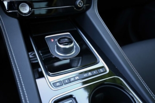 2017 Jaguar F-Pace R-Sport review -4