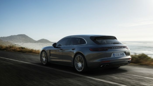 Porsche Panamera Sport Turismo rear