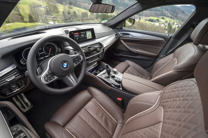 BMW M550i xDrive interior