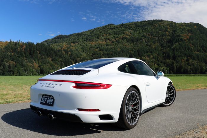 2017 Porsche 911 Carrera 4S