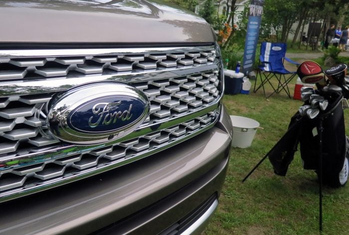 2018 Ford Expedition front grill detail up close