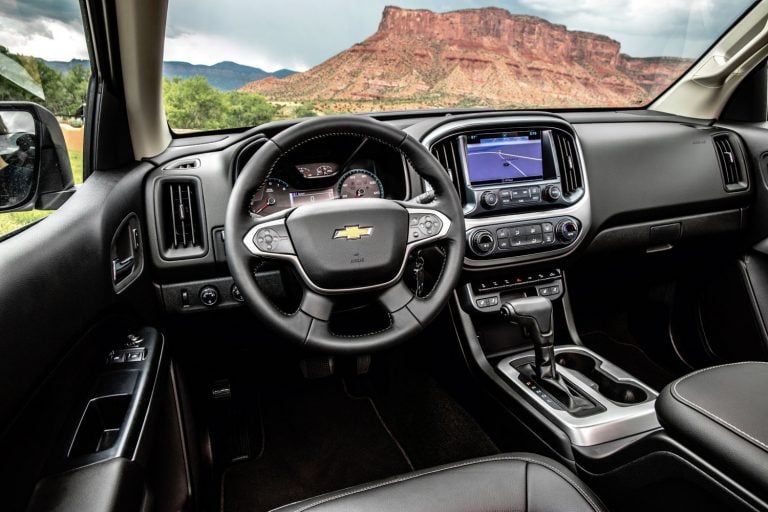 2017 Chevrolet Colorado ZR2 interior front