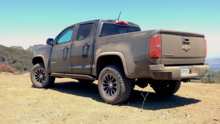 2017 Chevrolet Colorado ZR2 rear