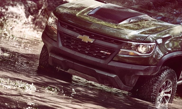 2017 Chevrolet Colorado ZR2 front grill driving through water