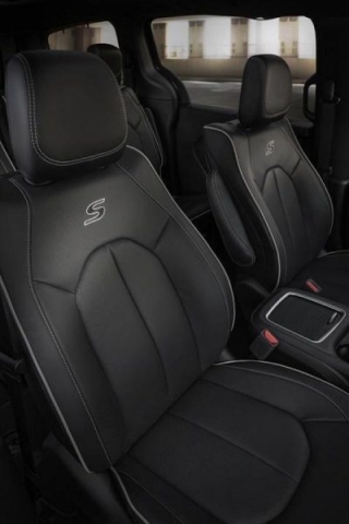 2018 Chrysler Pacifica with S Appearance Package seats