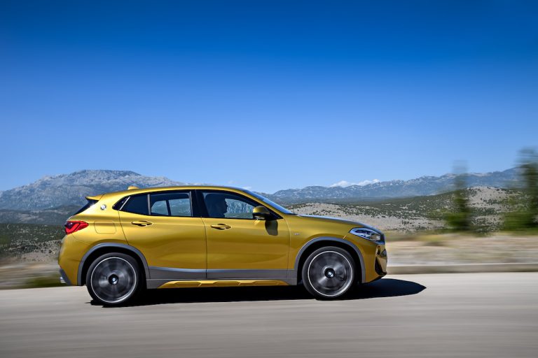 2018 bmw x2 crossover sideview