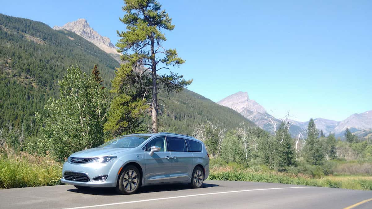 2017 Chrysler Pacifica Hybrid Review road trip