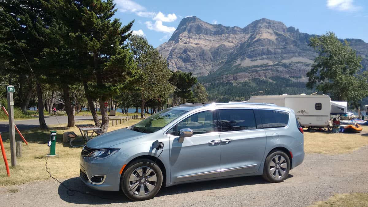 2017 Chrysler Pacifica Hybrid Review mountains