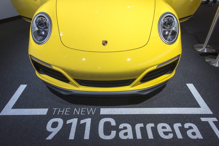 2018 porsche 911 carrera t la auto show front grill