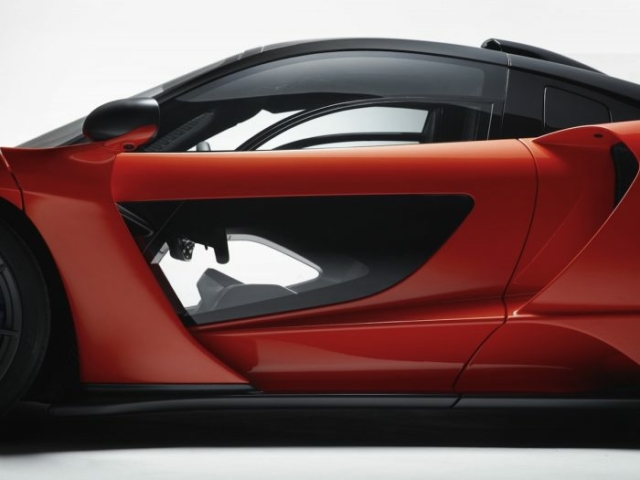 mclaren senna door glass