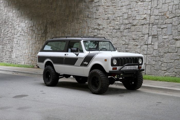 1976 INTERNATIONAL SCOUT TRAVELER