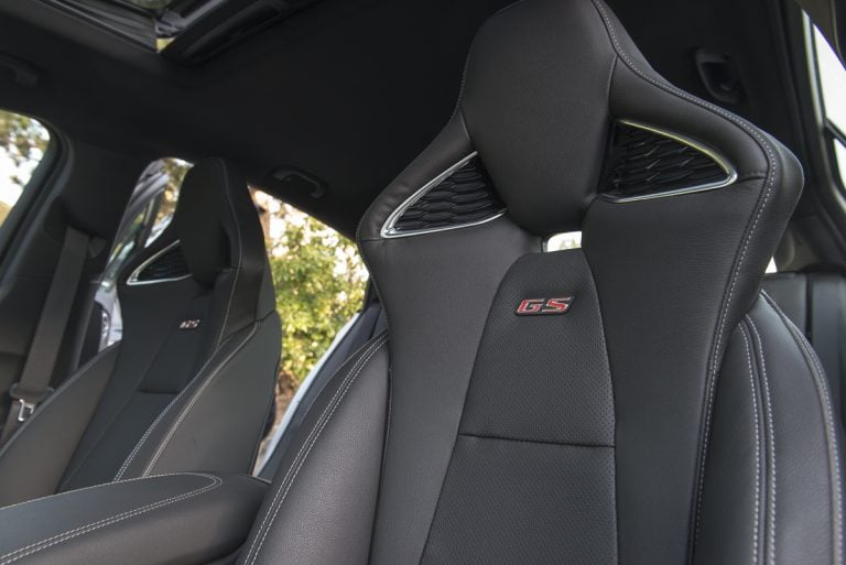 2018 Buick Regal GS front seats