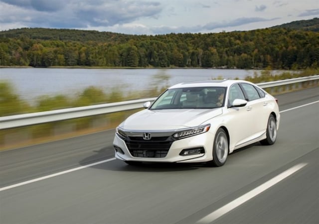 2018 Honda Accord Touring front white