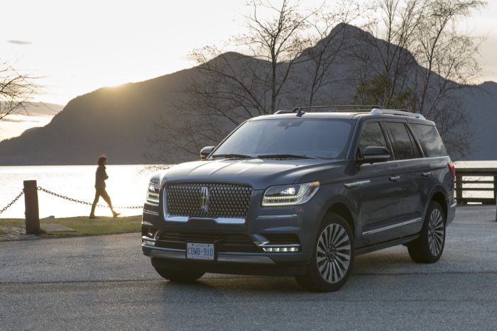 2018 Lincoln Navigator parked outside at sunset