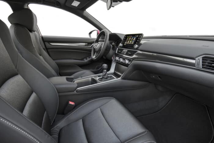 2018 Honda Accord Touring 2.0T interior front