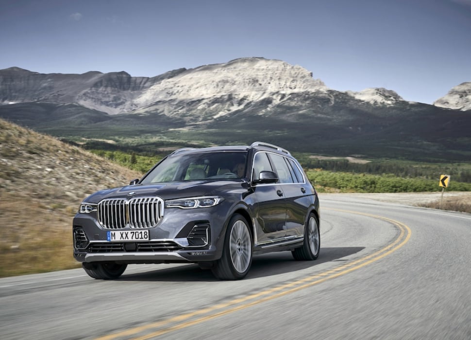 2019 bmw x7 front rolling