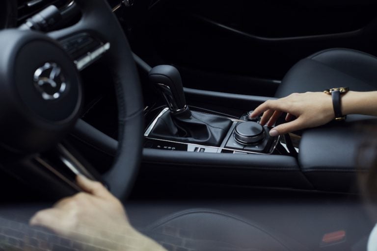 2019 mazda3 centre console