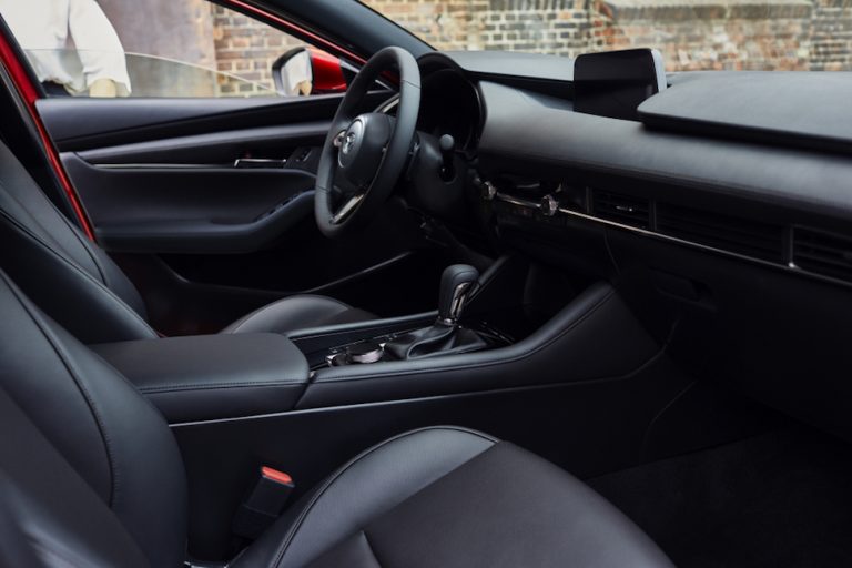 2019 mazda3 cockpit