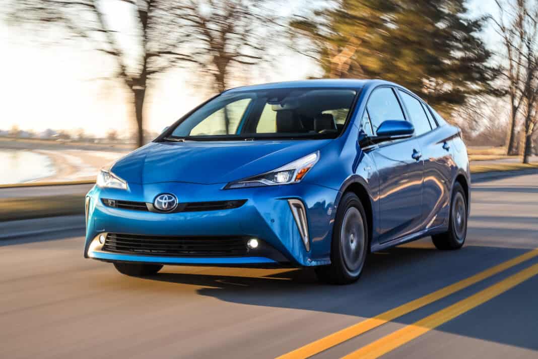 2019_Prius_XLE_AWD-e_Blue driving
