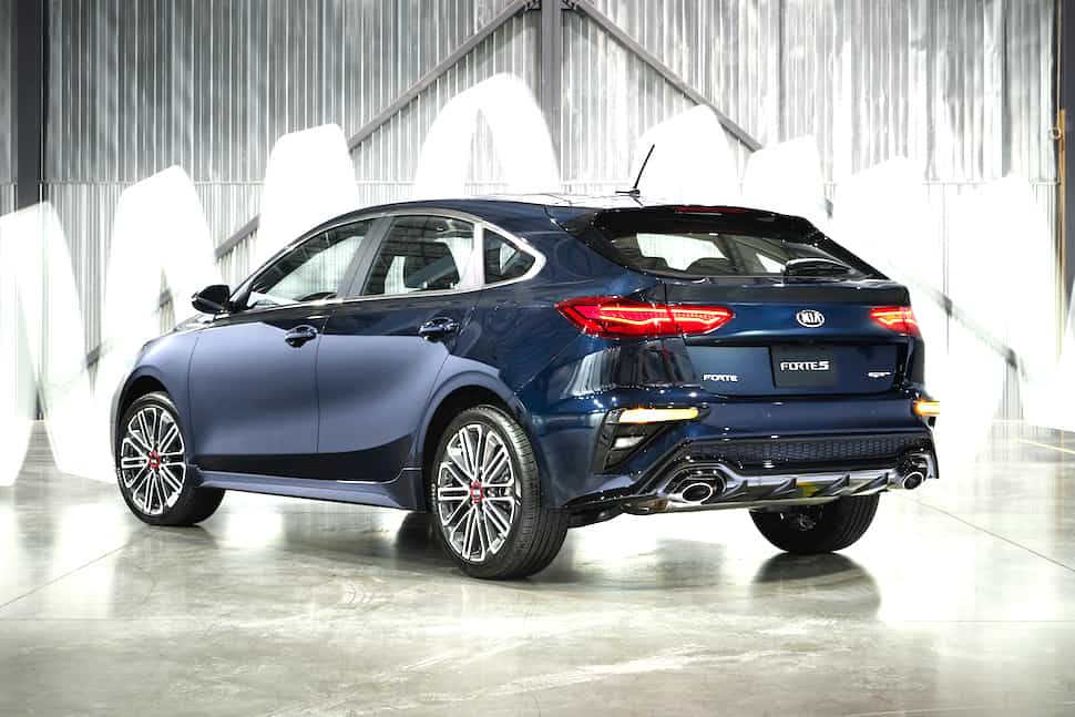 2020 kia forte5 hatchback rear view