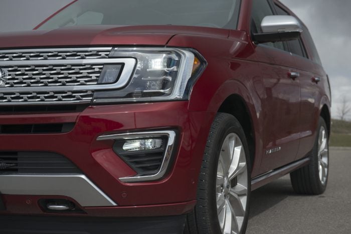 red 2019 Ford Expedition Platinum headlight