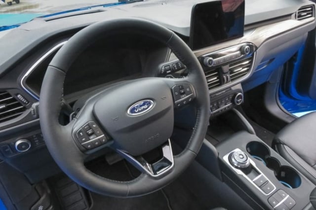 2020 ford escape interior front